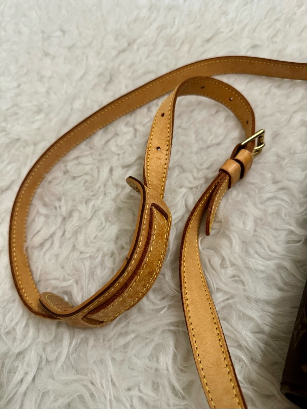 LOUIS VUITTON Saint Cloud Monogram GM - Picture 7 of 16
